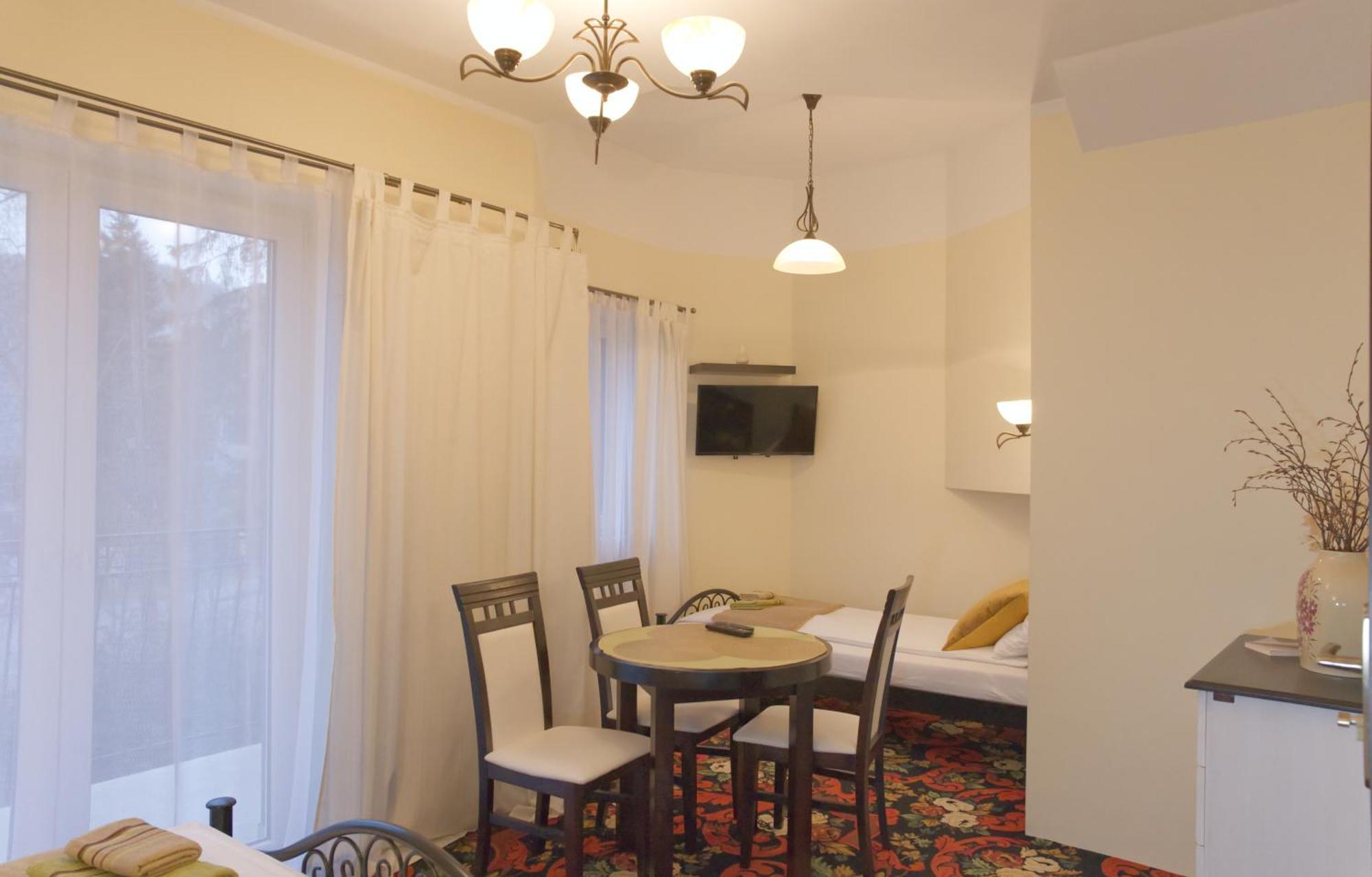 Villa Hasaba Крошенко Екстериор снимка